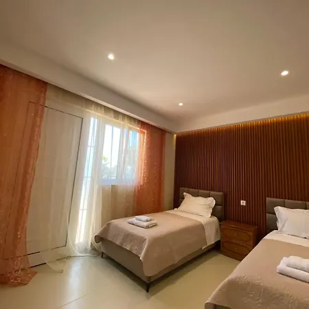 Achilles Апартаменты