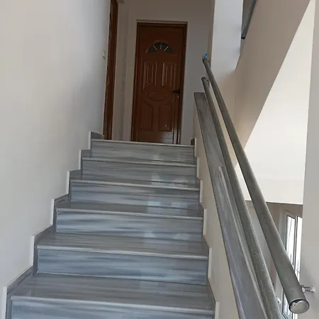Achilles * Sarandë