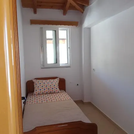 Achilles Апартаменты Саранда